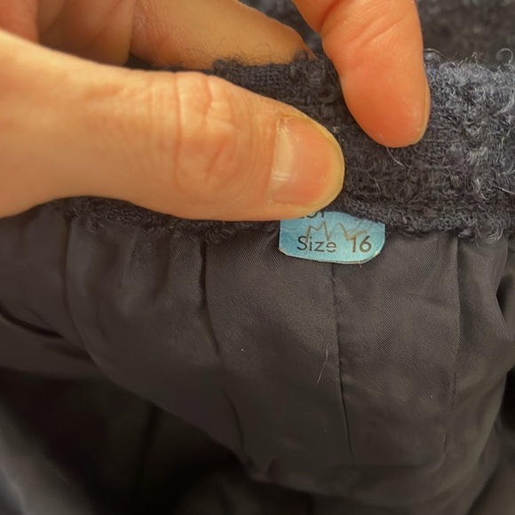 Neiman Marcus 1970s Abe Schrader boucle skirt suit - Picture 10 of 10